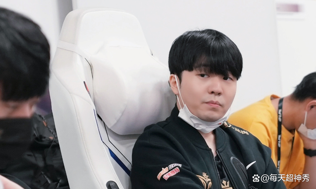 关于Rookie回归赛场,精彩发挥首场状态亮眼,拜仁观众沸腾!的信息 关于Rookie回归赛场,精彩发挥首场状态亮眼,拜仁观众沸腾!的信息